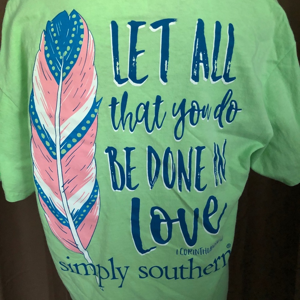 Simply Southern “Let All That You Do...” tee sz L